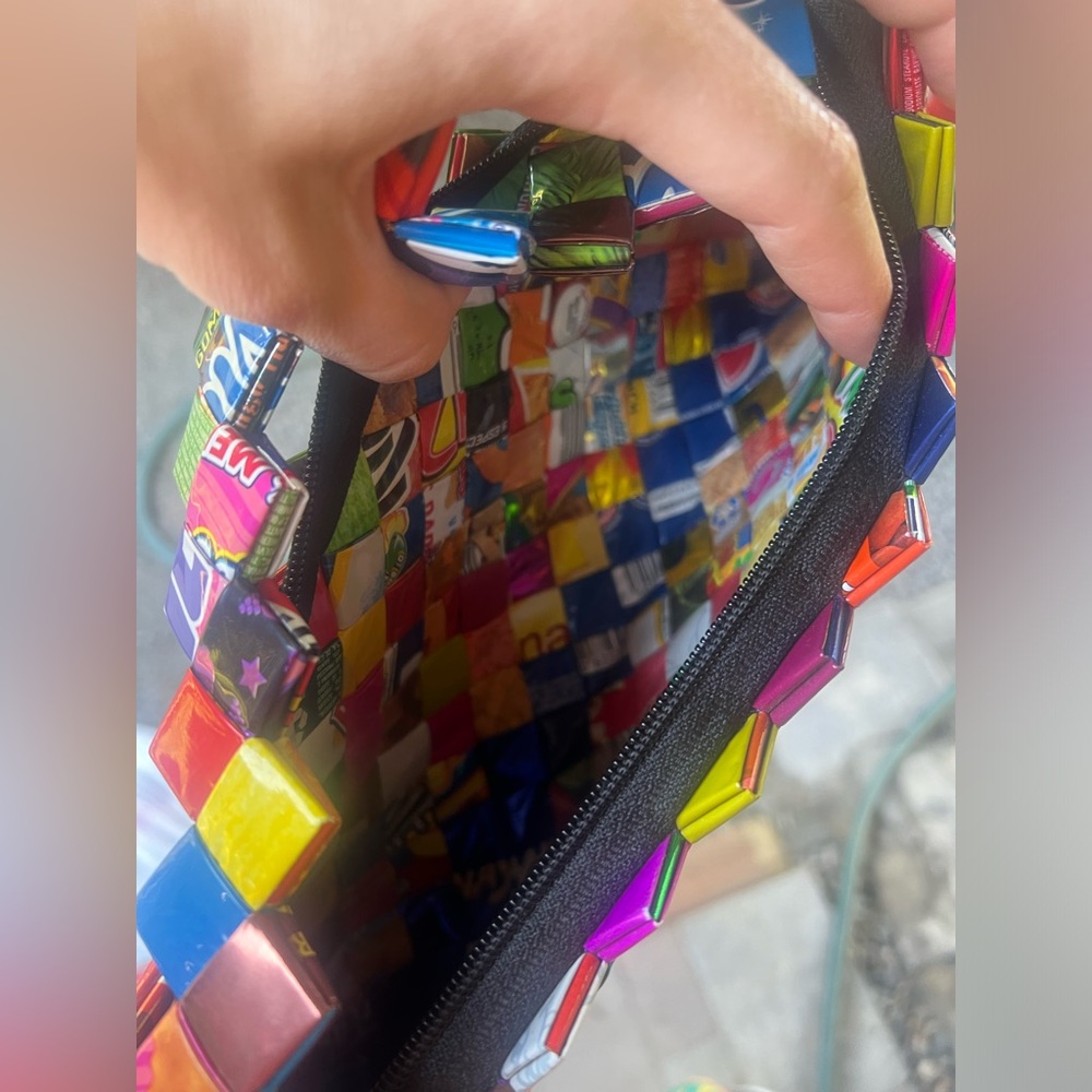 Multi-Color Wrapper Purse 👛 - Picture 2 of 2
